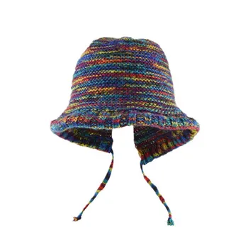 Зимняя шапка, сохраняющая тепло, шапка-бомбер, Модная женская вязаная шапочка-бини для уличных покупок, шапочка для защиты ушей в красочную полоску